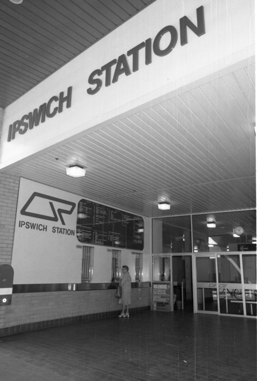 Ticket office outside Ipswich Train Station, Ipswich, September 1980