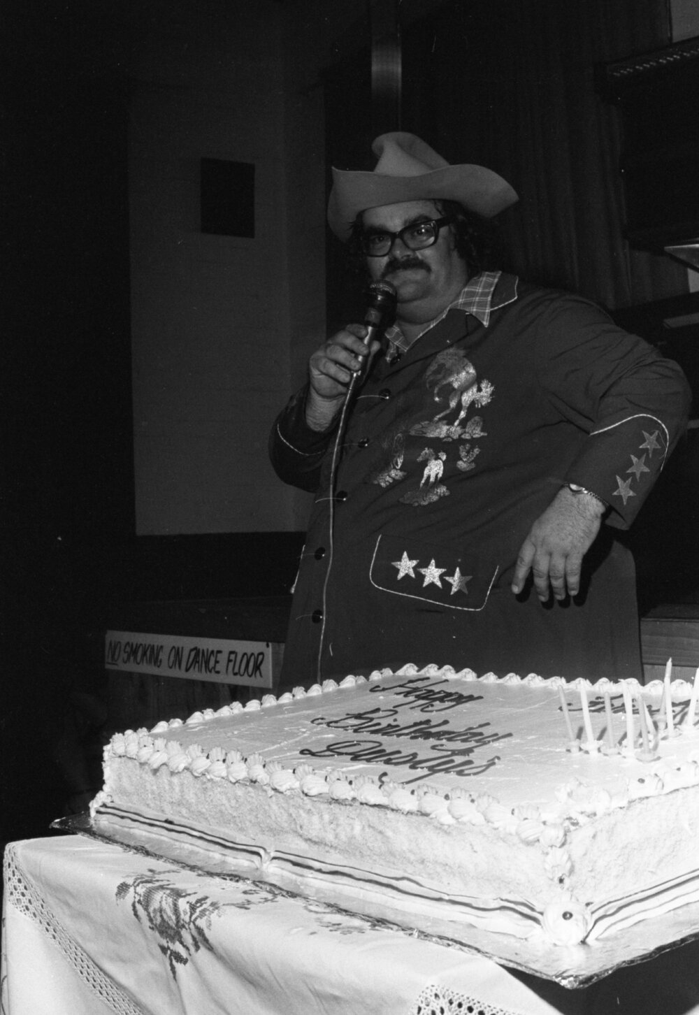 Man giving speech at Dusty's Country Music Club First Birthday Celebration, Ipswich, November 1979