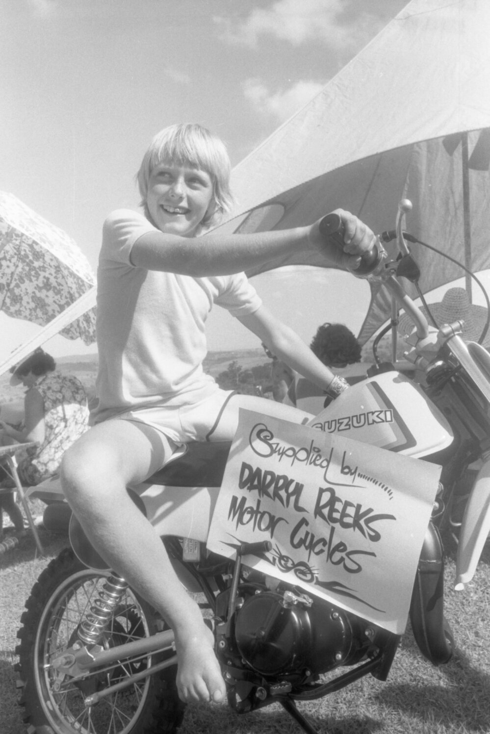 Motorcyle winner Shaun Littin with prize donor Darryl Reeks at the 1979 Queensland Times Off-Road Spectacular, Minden, Somerset, November 1979