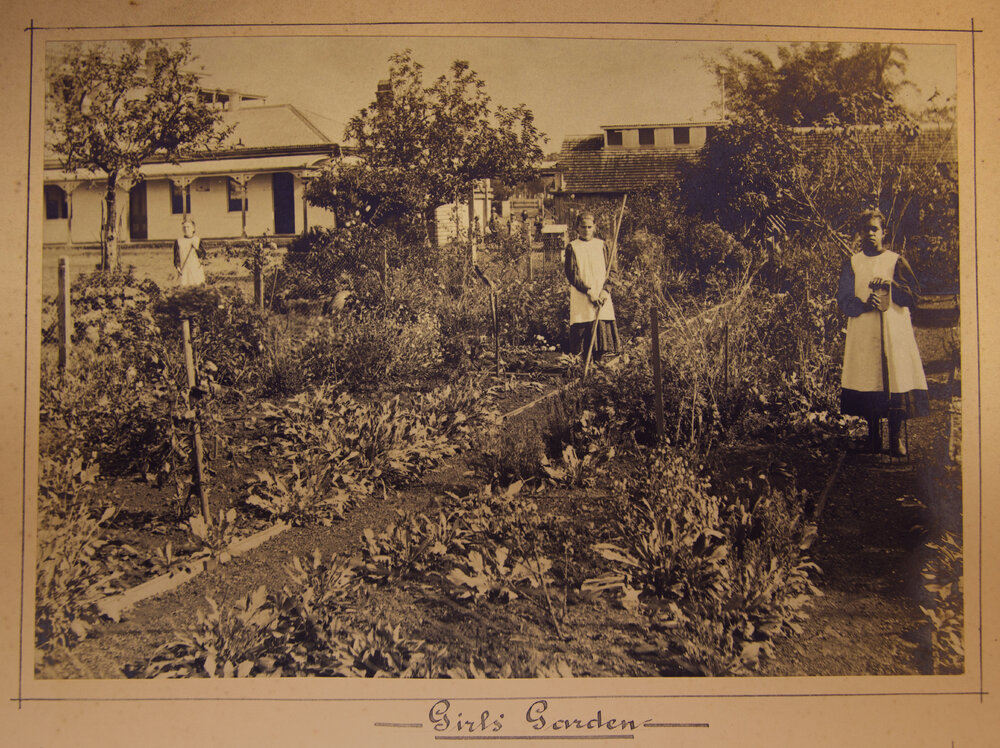 Girls' garden at St Vincent's Convent, Nudgee, 1904