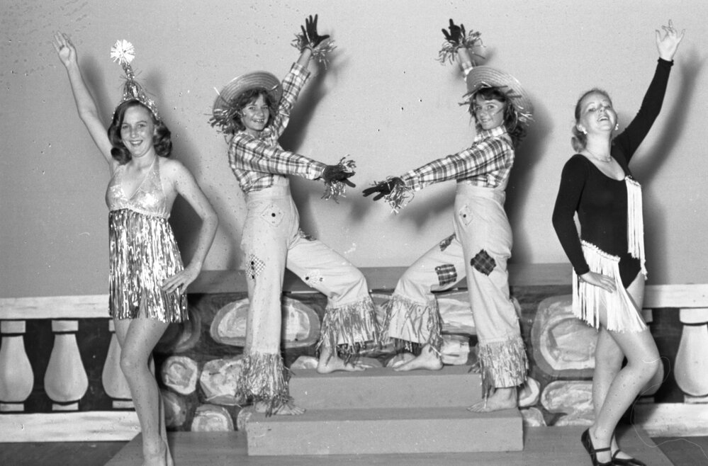 Stage performers, Ipswich, 12th October 1977