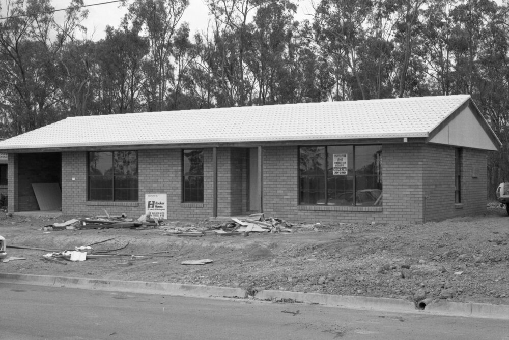 Brick one storey house at Collingwood Park, 25th October 1977