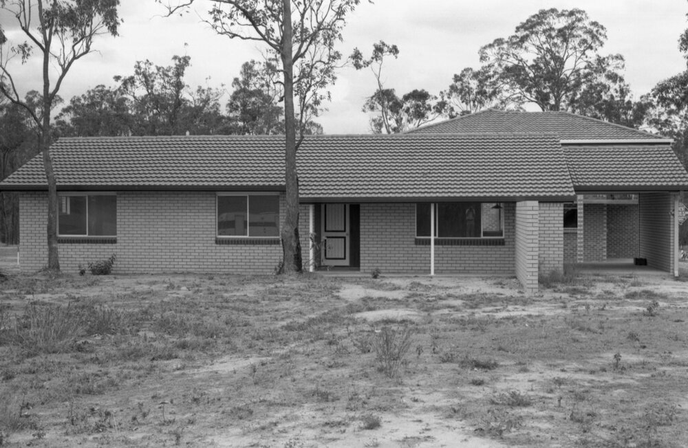 One storey brick house with carport, Collingwood Park, October 1977