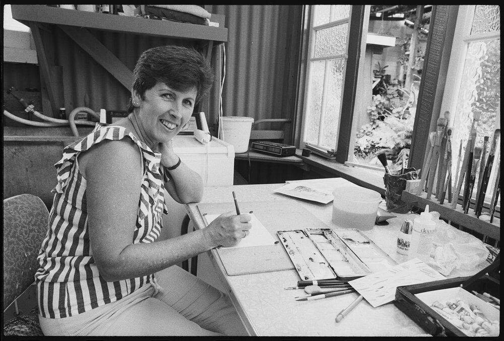 Unidentified artist painting, Ipswich, February 1986