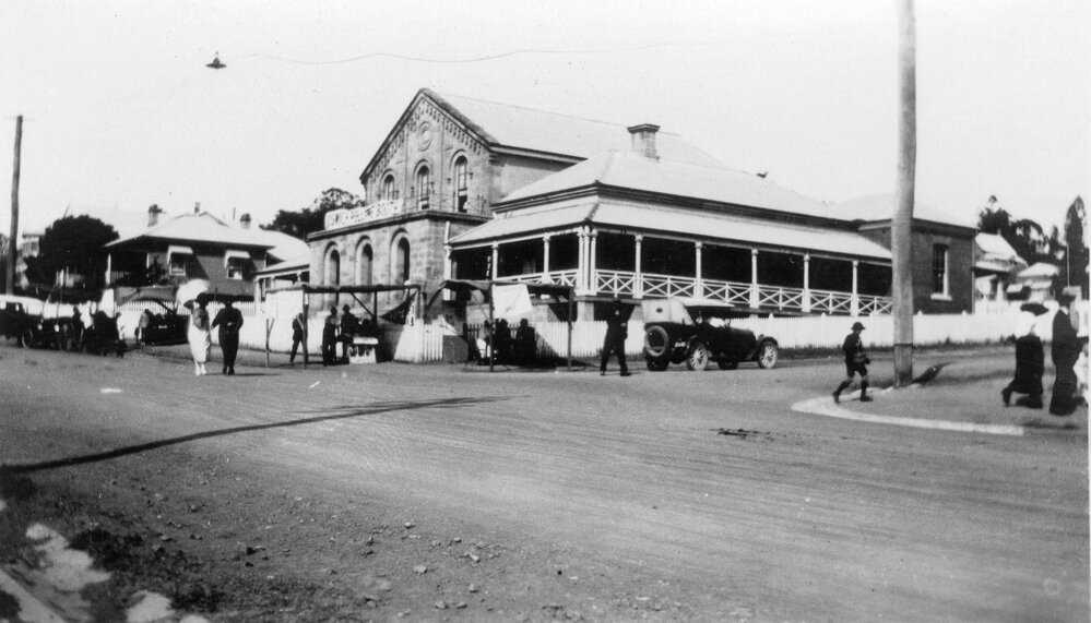 Polling Booth outside Ipswich Courthouse, East Street, Ipswich, 1920s
