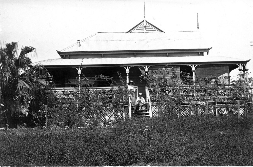 Marion and Hugh Parkinson at 42 Thorn Street, Ipswich, c.1909