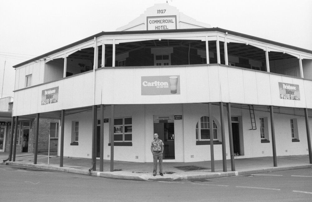 Unidentified man standing in front of the Commercial Hotel, Gatton, Lockyer Valley, February 1978