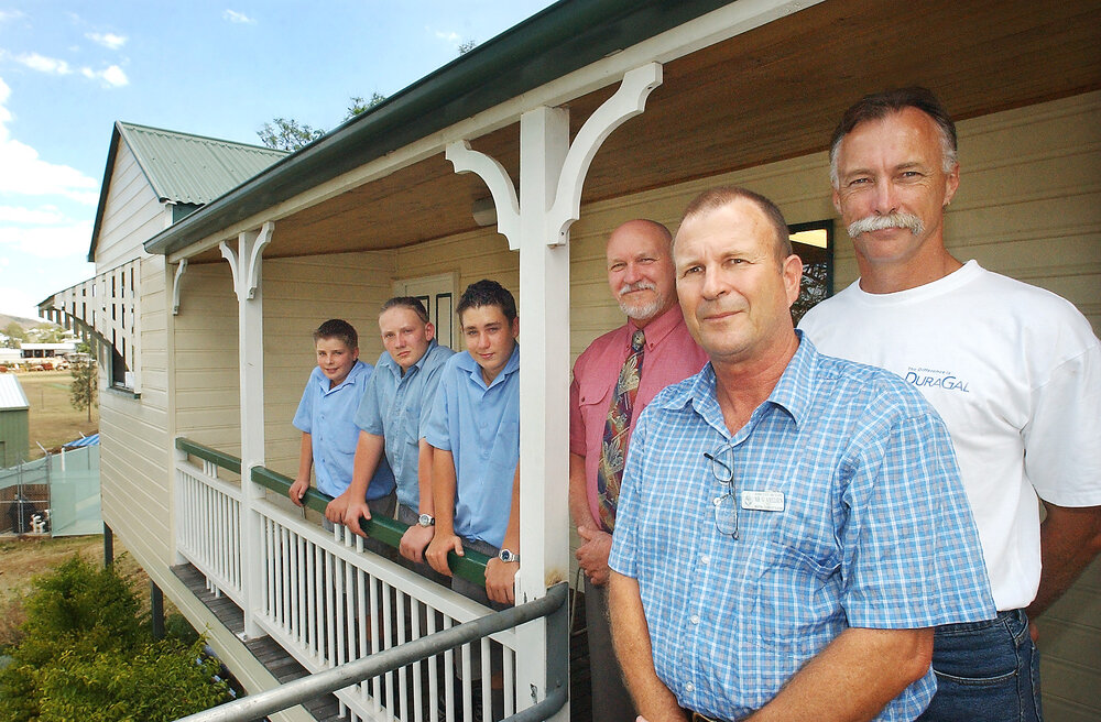 Boonah State High students with Principal Jeff Hennessy, teacher Graham Axelsen and Rick Stanfield, Ipswich, December 2003