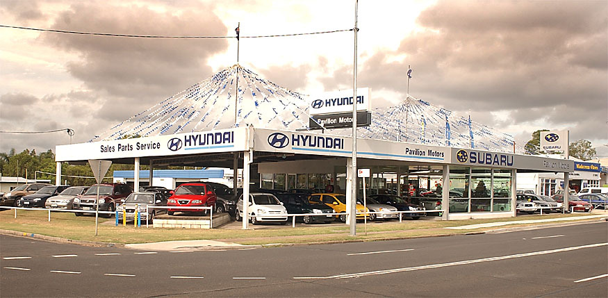 Pavilion Motors car dealership, Ipswich, December 2003