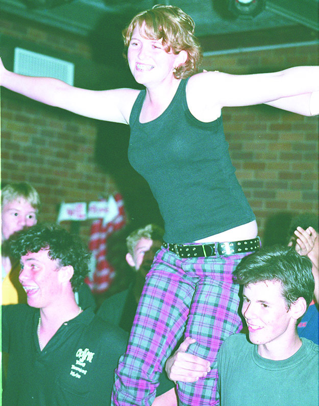 Young theatricals at circus workshop, Ipswich, December 2003