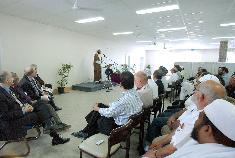 Beattie and other invited guests at the opening of the Douglas street Mosque, Ipswich, December 2003