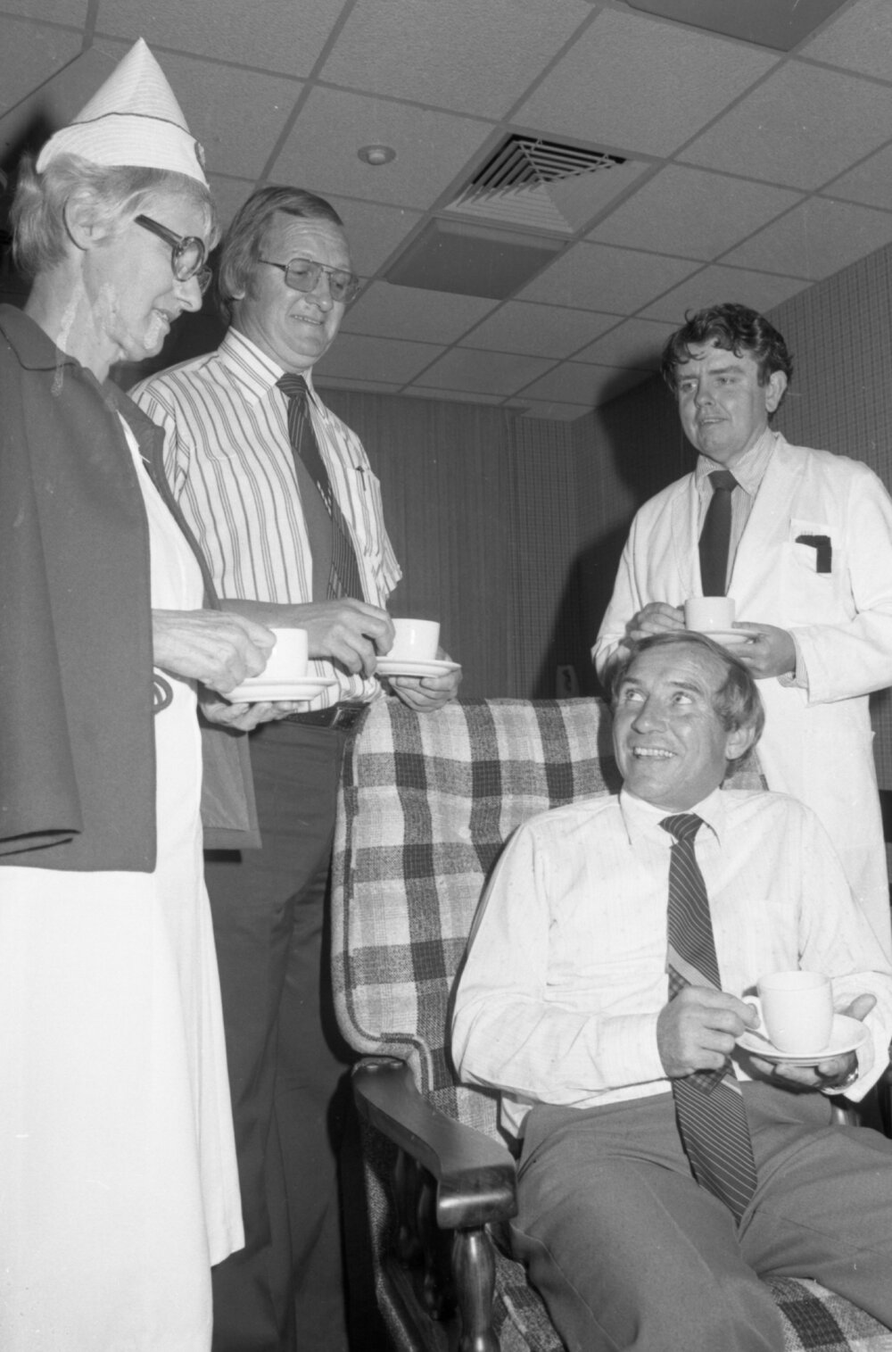 Jerry McGlone and unidentified people, Ipswich, September 1980