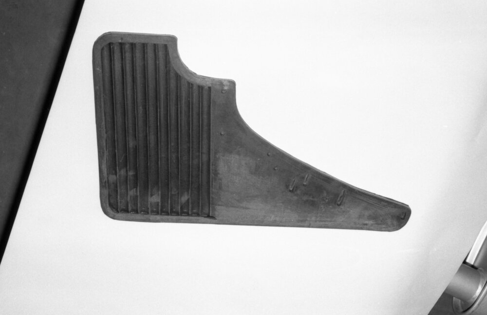 Car accessory advertisement, Ipswich, September 1980