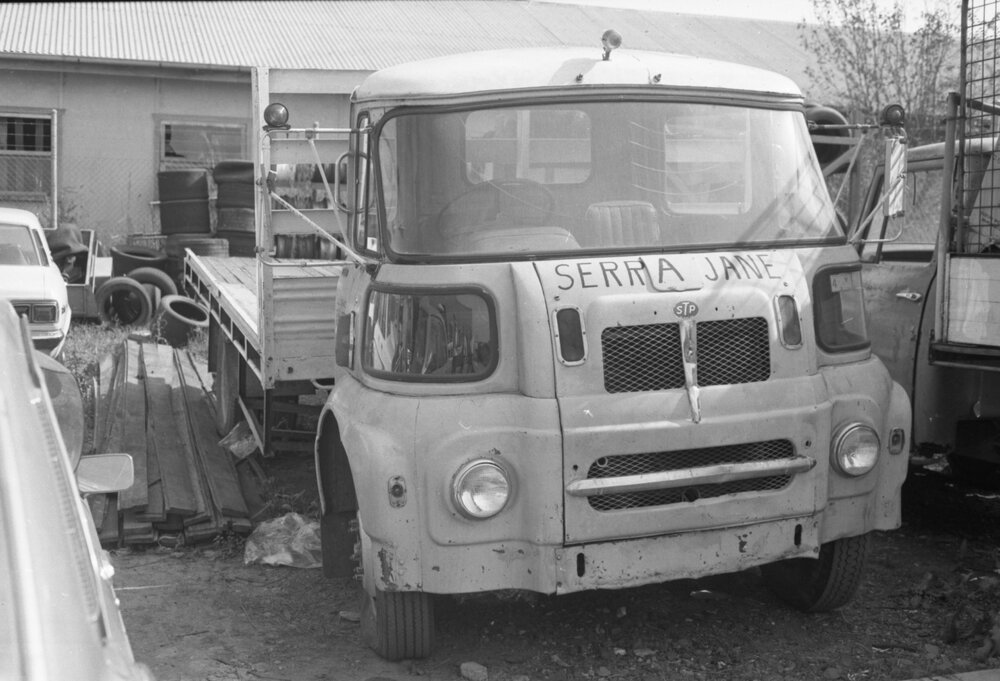Leyland FG truck named 'Serra Jane' car ad for Ian Boettcher Motors, Ipswich, September 1980