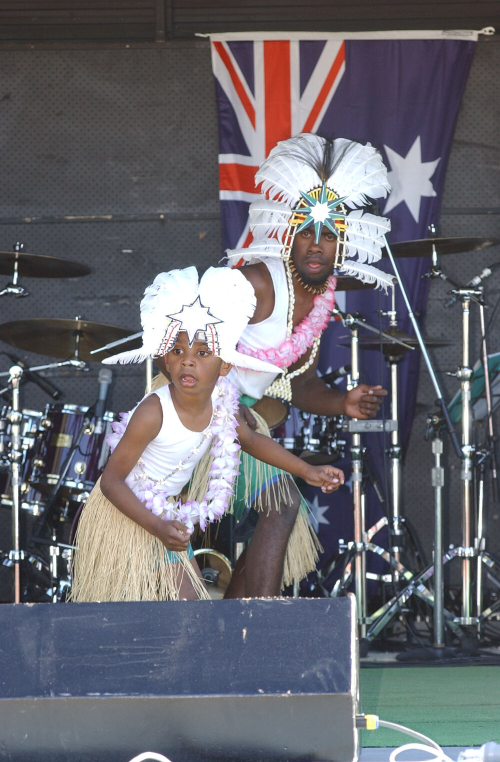 Malu Kawai dance group performing at the Inala festival, Inala, September 2003