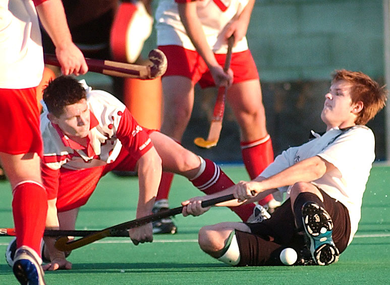 Unidentified players in a field hockey match, Ipswich, September 2003