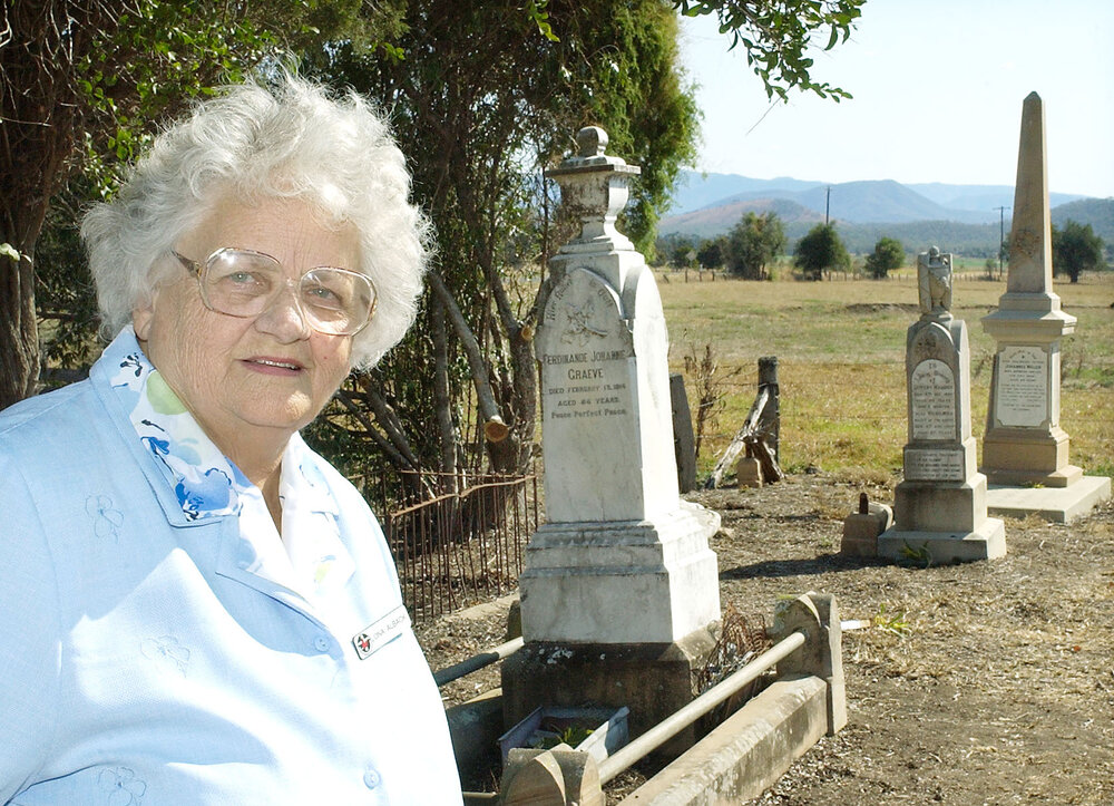 Lona Alback at a Cemetery, Ipswich, September 2003