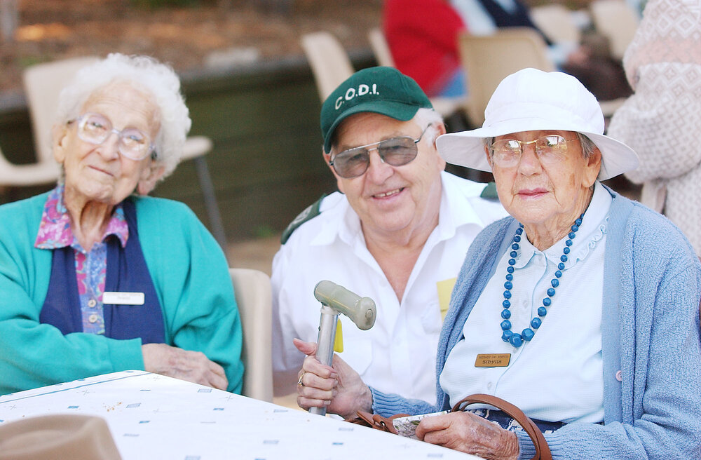 CODI bus driver Denis Bakon with Nell Noble and Sibylla Beckworth, Ipswich, June 2003