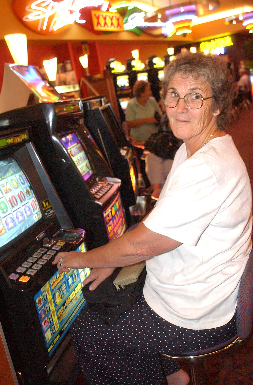Shirley Day at the Brothers Club (pokies), Ipswich, February 2003