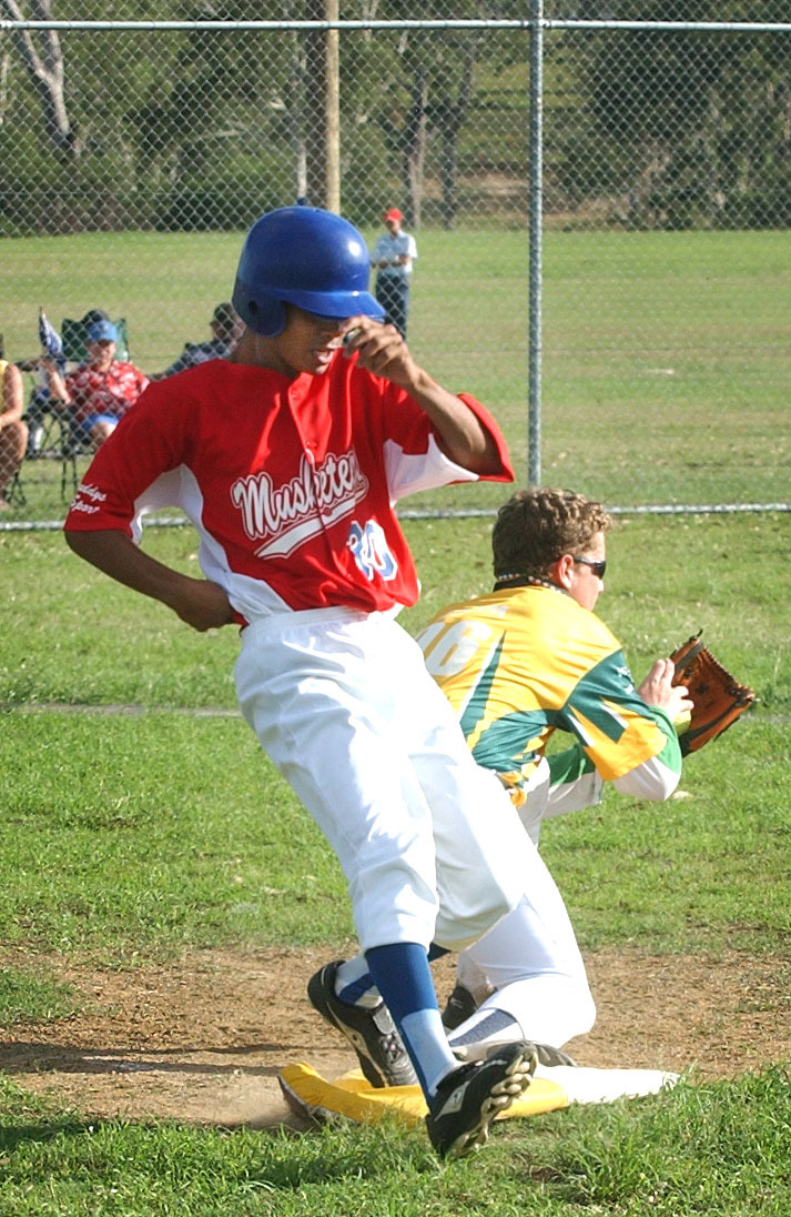 Muskratz vs Musketeers softball match, Ipswich, February 2003