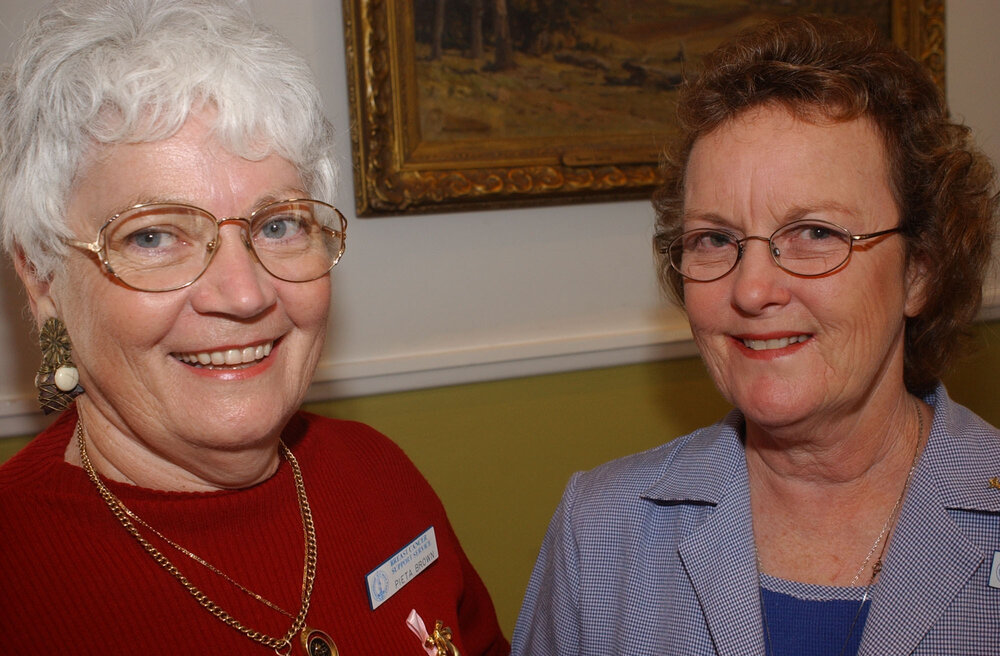 Pieta Brown and Pam Bourke at the Cancer Fund morning tea, Ipswich, April 2003