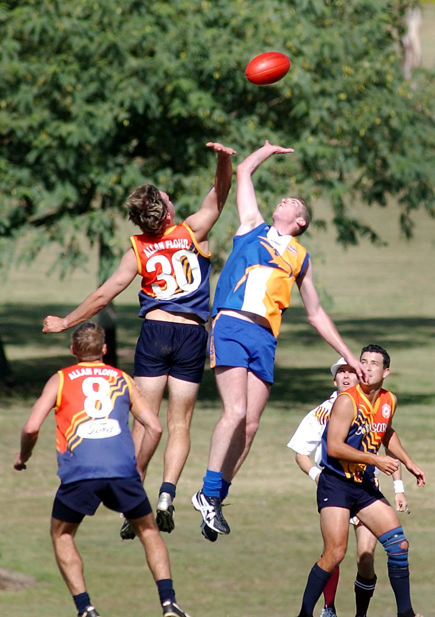 Carindale Cougars vs Jaguars AFL match, Ipswich, April 2003