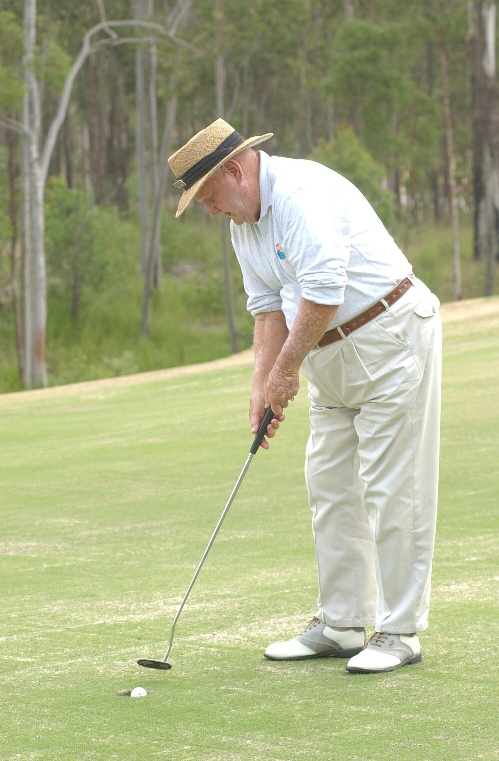 Chas Jones golfing at Brookwater, Ipswich, April 2003