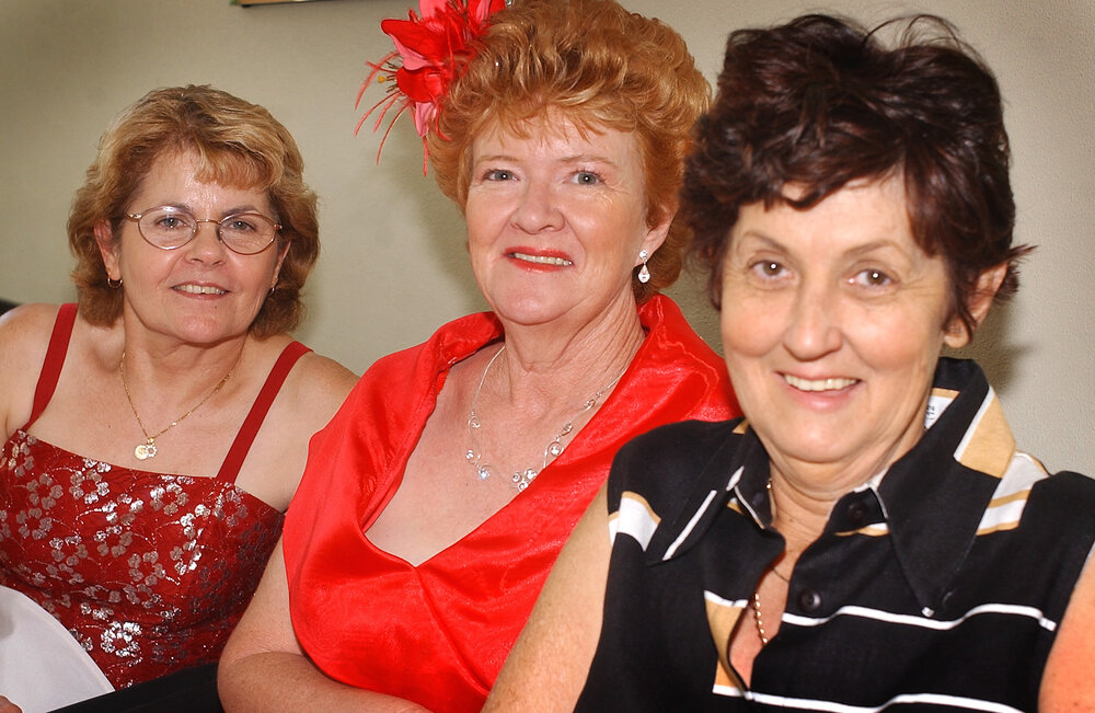 Elaine Campbell, Dulcie Hawkins and Barb Keogh enjoying QLD Cancer Fund Melbourne Cup Day celebrations at Fentons, Ipswich, November 2003