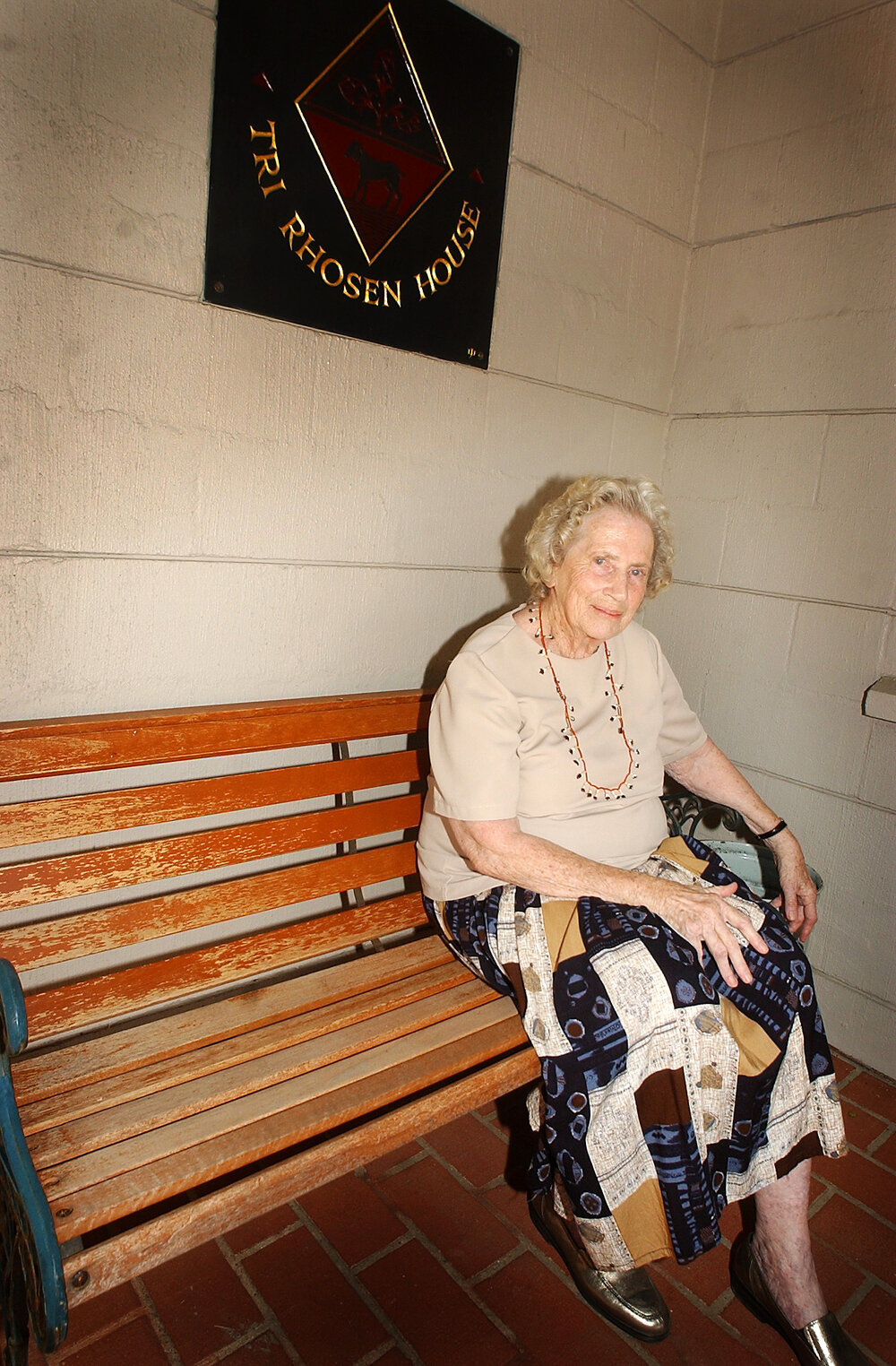 Former theatre nurse, Evelyn Stoker after having a operating theatre named after her, Tri Rhosen House, Ipswich, November 2003
