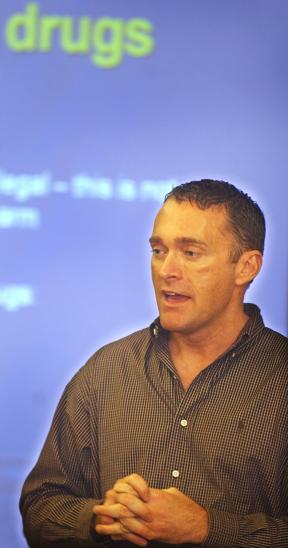 Paul Dillion speaks to Ipswich Grammar School parents about drugs, Ipswich, November 2003
