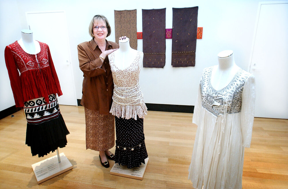 Lorraine Northling at the Ipswich Art Gallery, Ipswich, November 2003