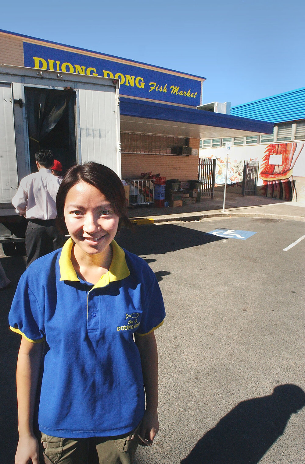 Manager of Duong Dong Fish Market, Nghi Vuong, Inala, Brisbane, November 2003