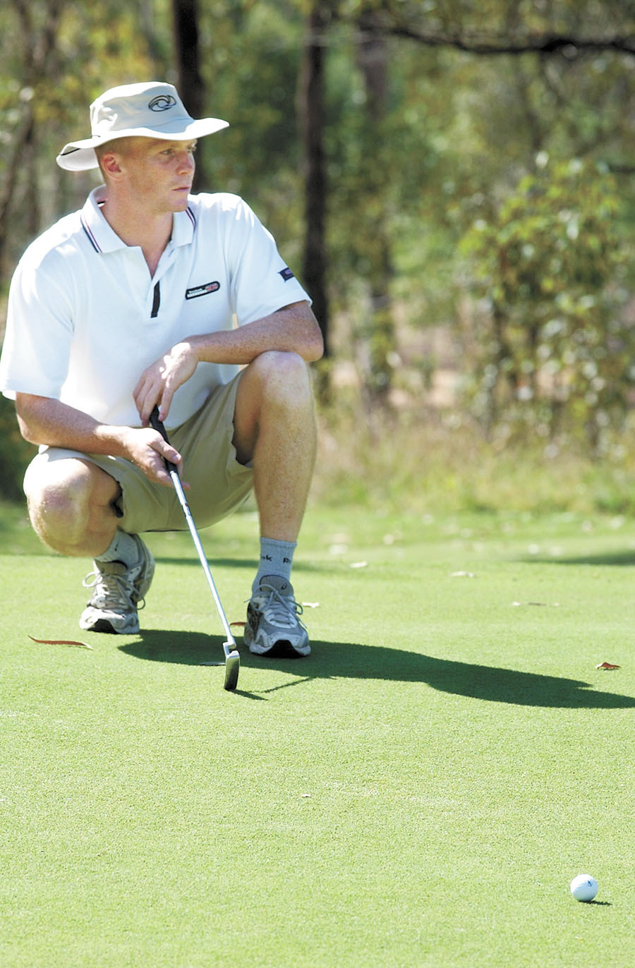 Garan Evans golfing, Ipswich, November 2003