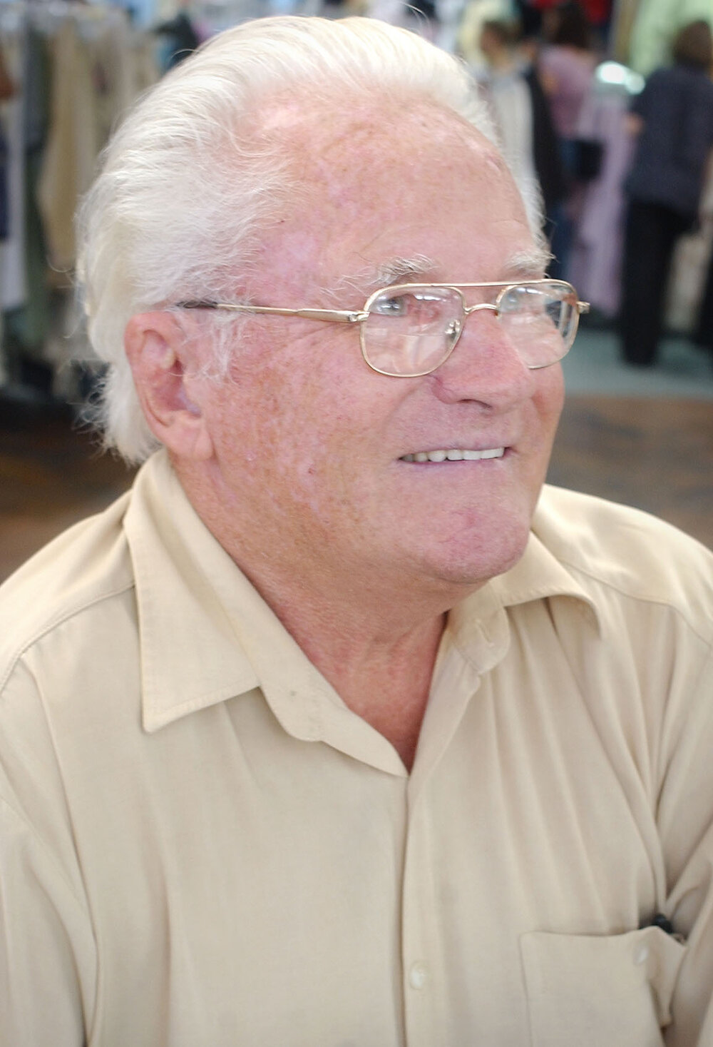 Cliff Vogel participating in a vox pop, Ipswich, November 2003