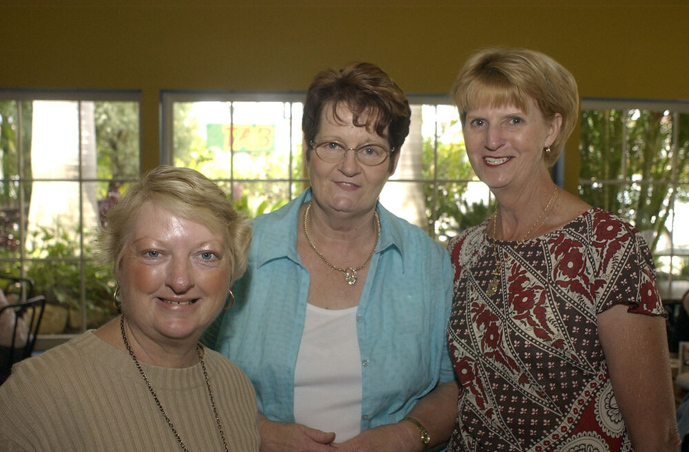Glolria Hoffmann, Jan Fearon and Lyn Cannan, Ipswich, November 2003