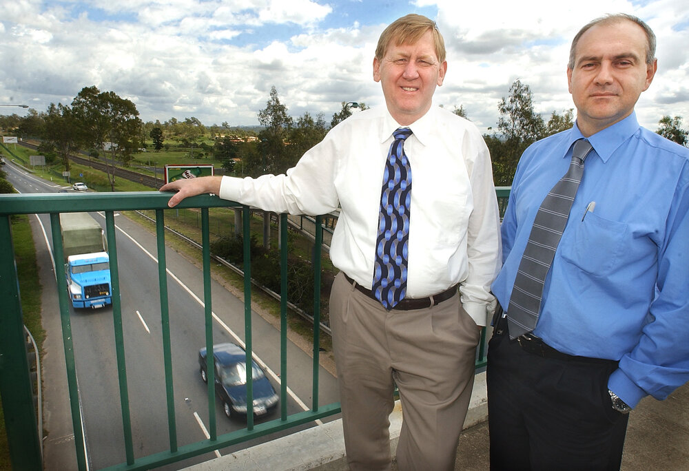 Opposition Transport Spokesman Martin Ferguson with Ipswich's Bernie Ripoll at Ipswich Motorway, Ipswich, November 2003