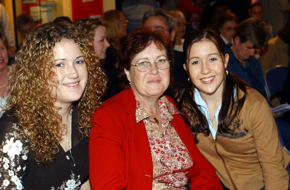 Lauren, Donna and Jessica Cashman from Flinders View at the ministers art awards, Ipswich, August 2003
