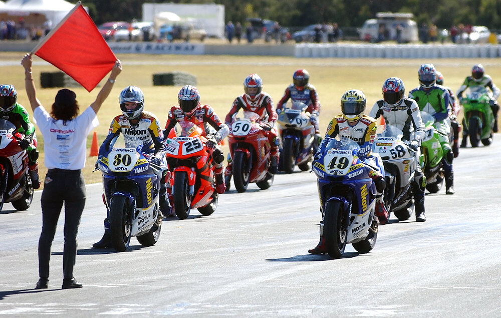 The Shell Advance the Australian Superbike Championship start at Queensland raceway, Ipswich, August 2003