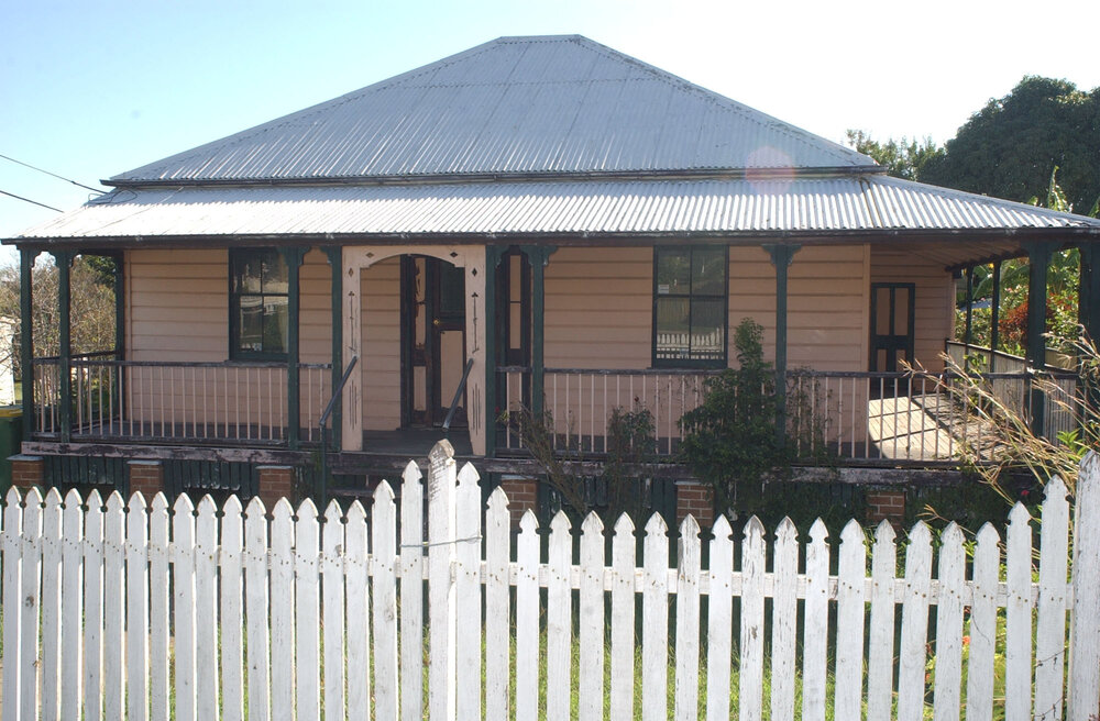 Unidentified house, Ipswich, May 2003