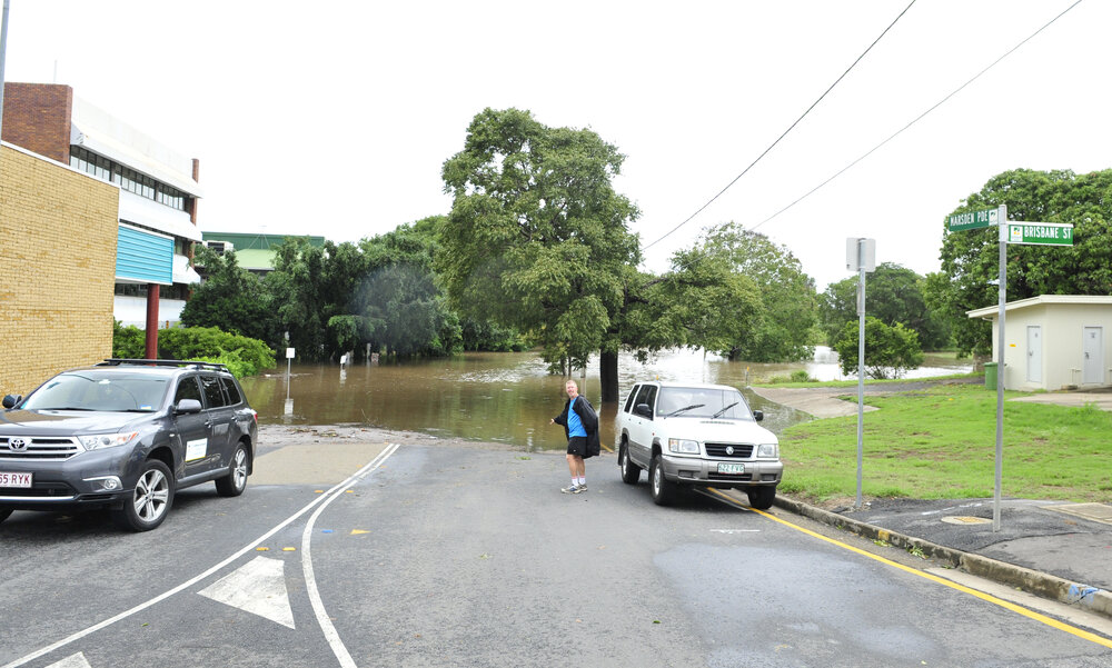 Flood waters rising in Marsden Parade, Ipswich, January 2013