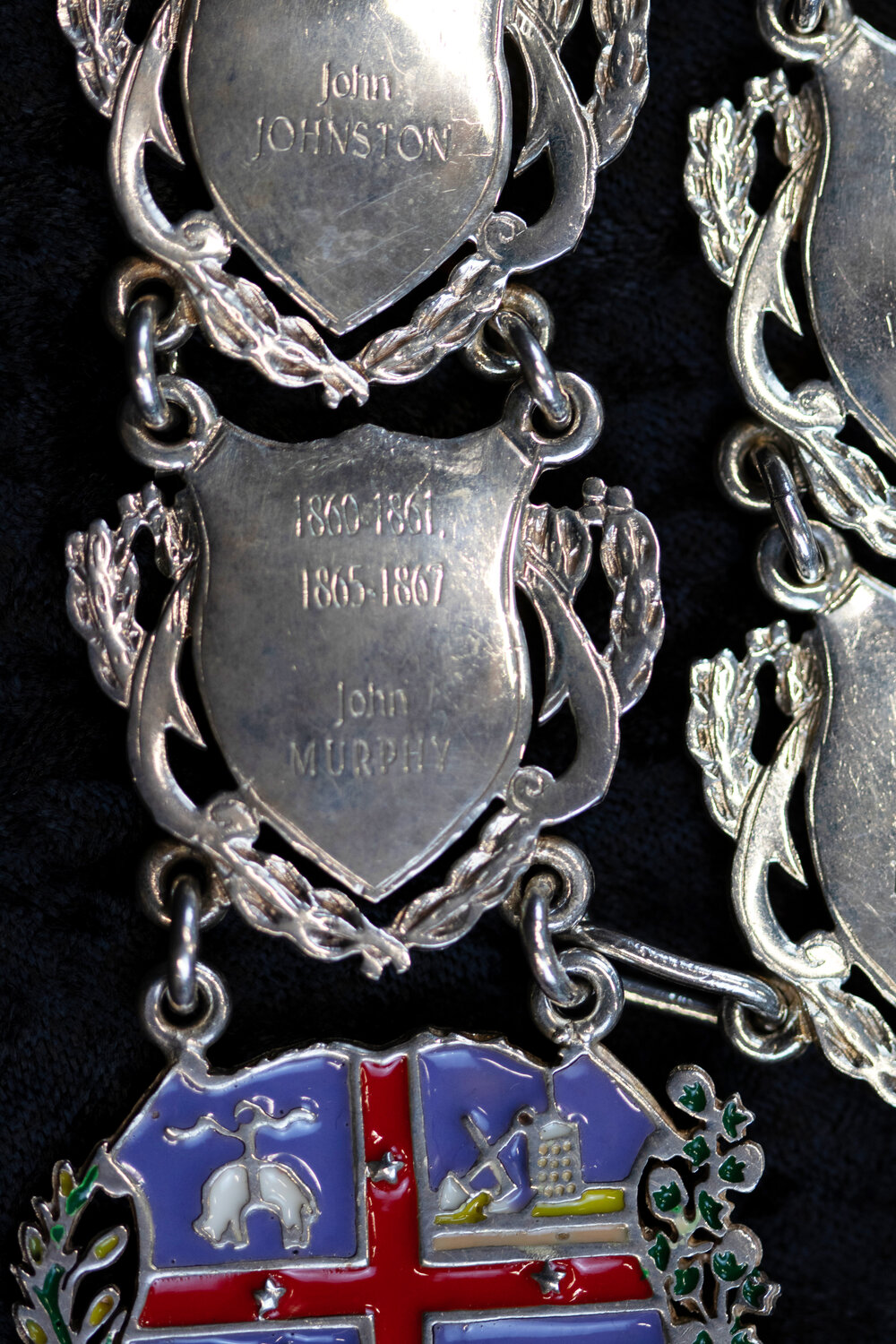 Shield for 1st Mayor of Ipswich John Murphy, close-up of the Ipswich Mayoral Chains of Office, in use since 2010 