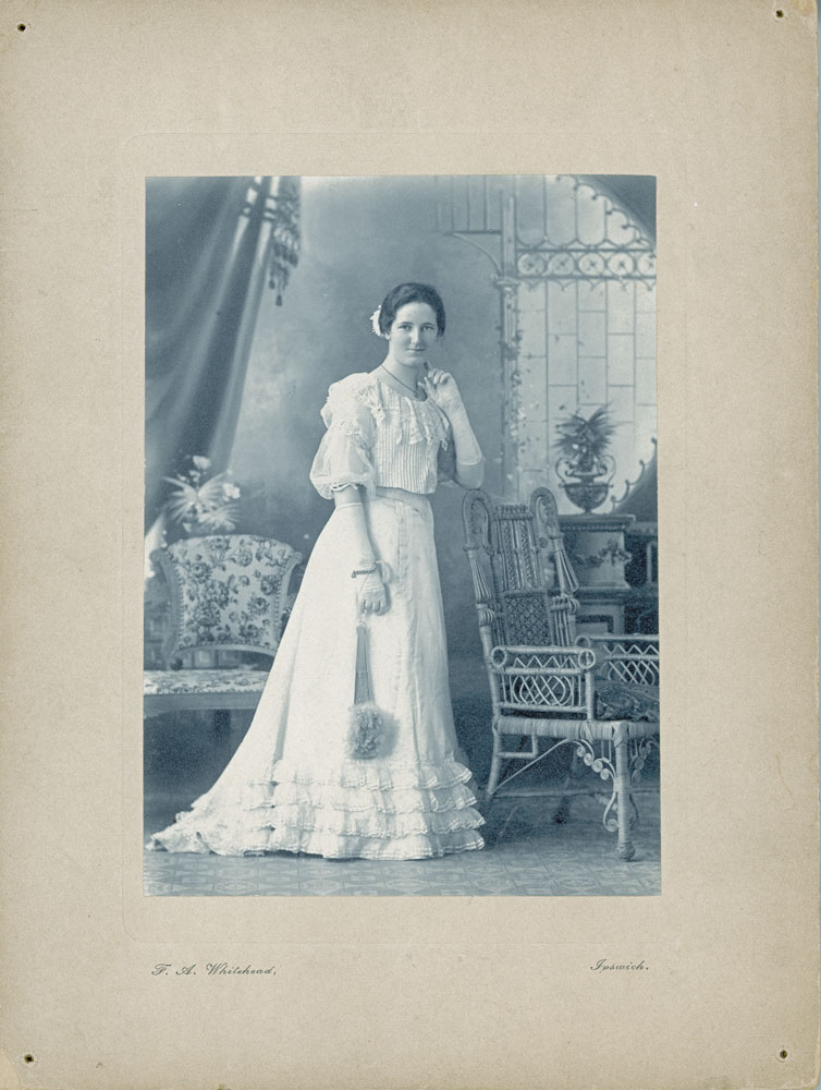 Isabella Wright, Ipswich, 1900
