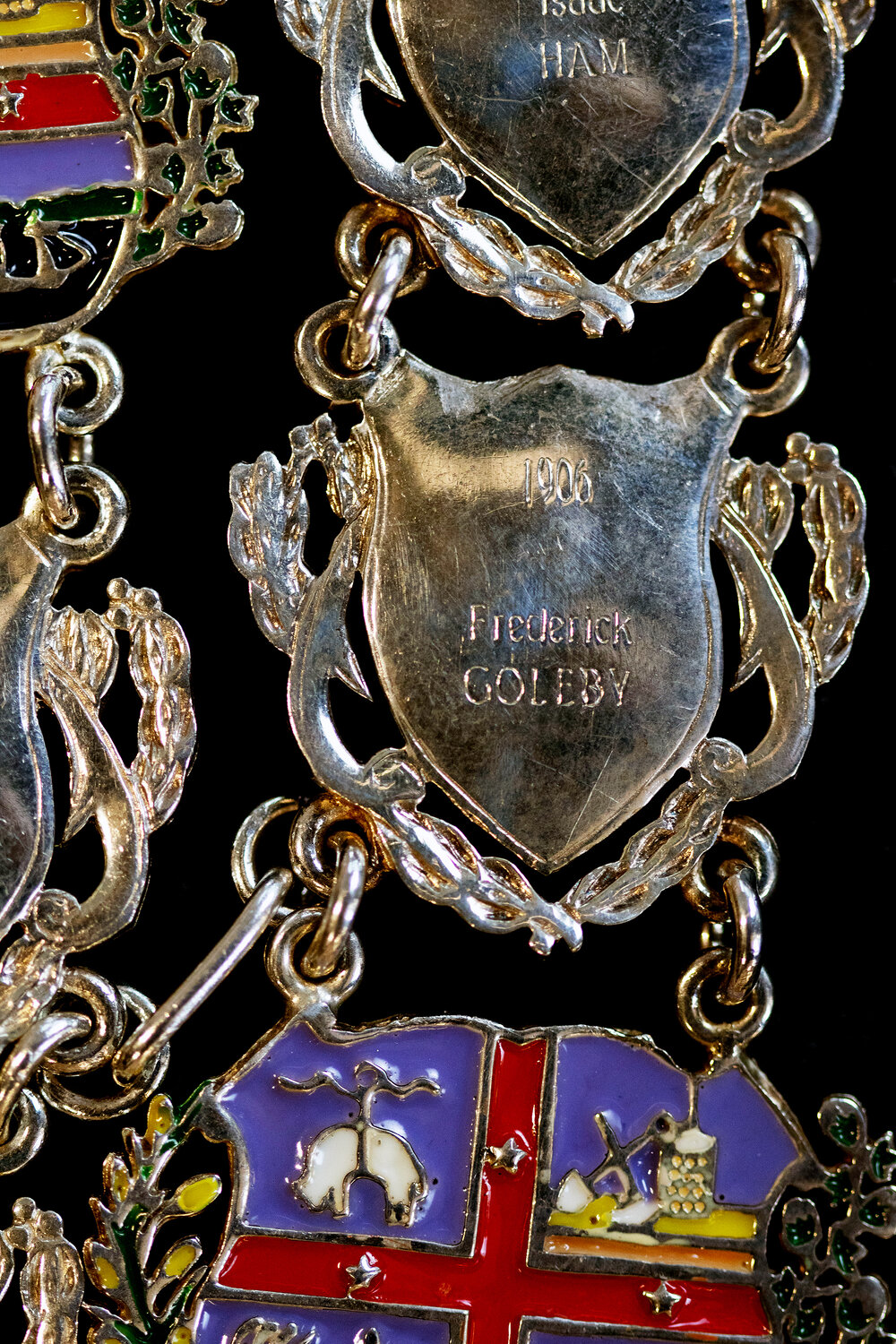 Shield for 28th Mayor of Ipswich Frederick Goleby, close-up of the Ipswich Mayoral Chains of Office, in use since 2010 