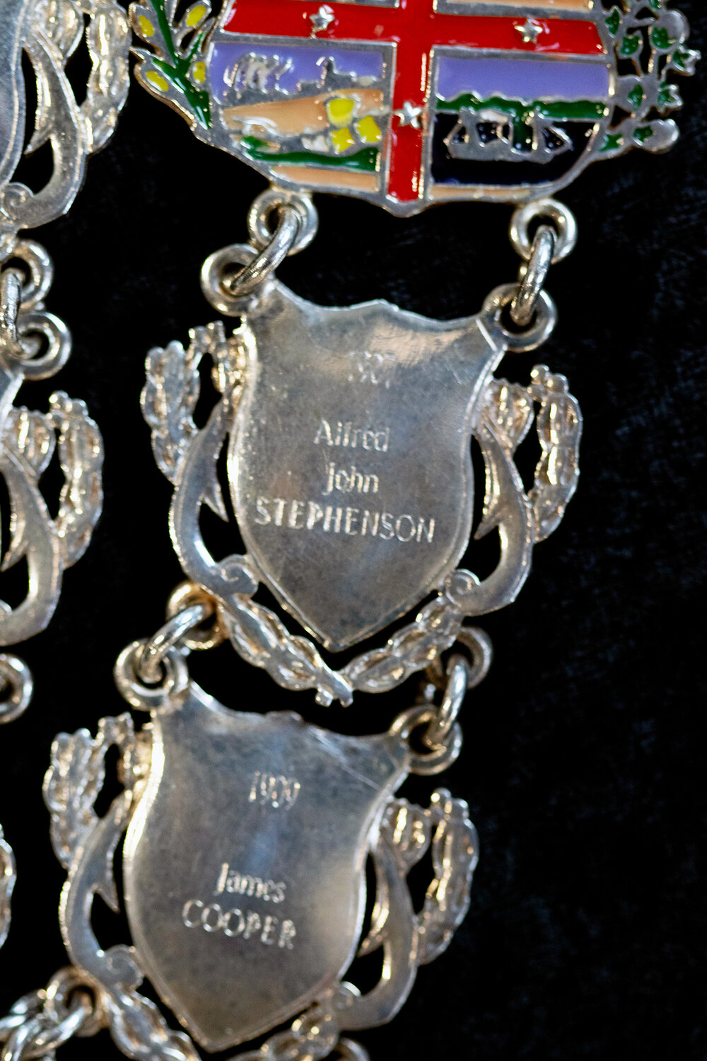 Shield for 29th Mayor of Ipswich Alfred John Stephenson, close-up of the Ipswich Mayoral Chains of Office, in use since 2010 