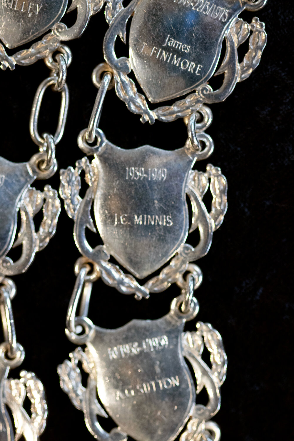 Shield for 43rd Mayor of Ipswich J,C, Minnis, close-up of the Ipswich Mayoral Chains of Office, in use since 2010 