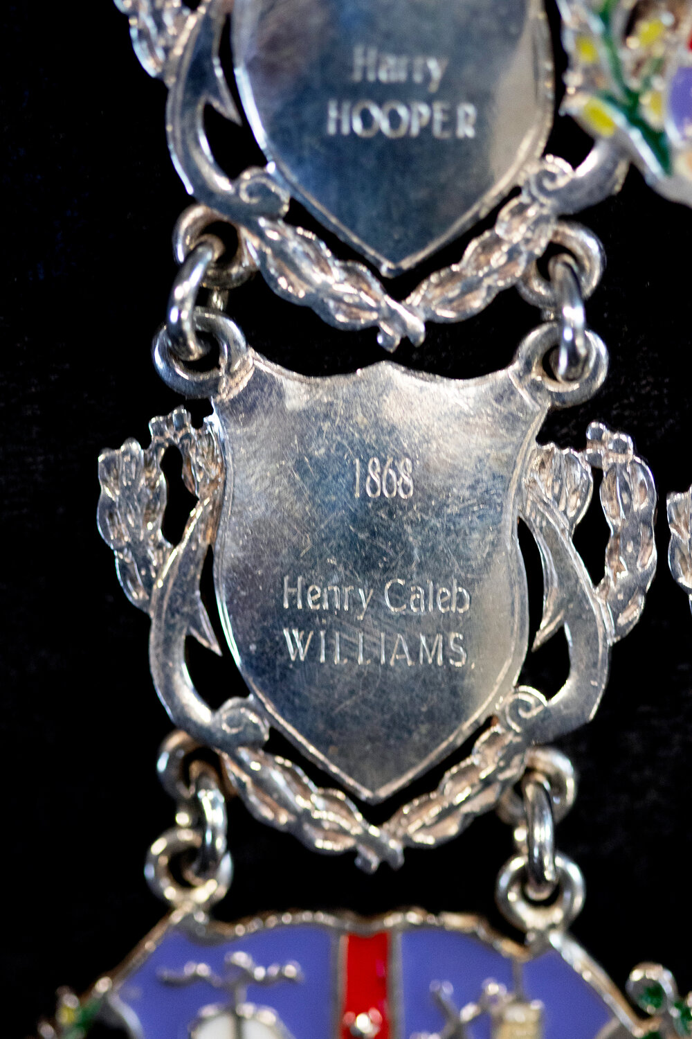 Shield for 5th Mayor of Ipswich Henry Caleb Williams, close-up of the Ipswich Mayoral Chains of Office, in use since 2010 
