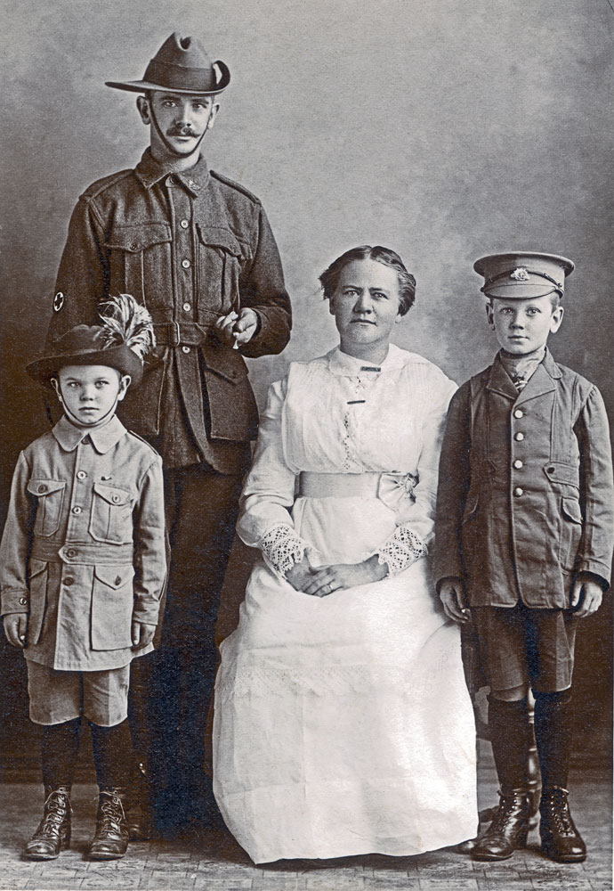 Henry Gardiner and Annie Louisa (nee Whittaker) Finch with their children, Joseph and Alfred, Ipswich, 1917