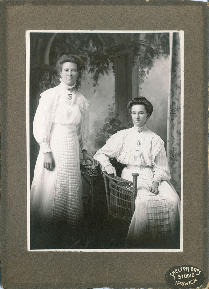 Ida and Olive Phillips, Ipswich, c.1910