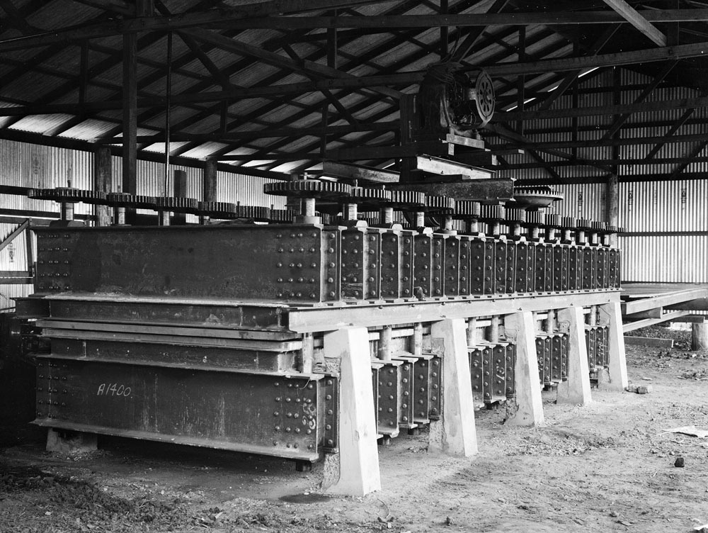 Hancock Brothers' Sawmill, interior images, North Ipswich, 1950s