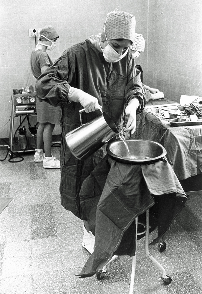 Staff in the operating theatre at Ipswich General Hospital, Ipswich, c.1979
